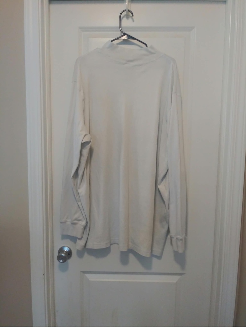 Men's Long-Sleeve Crewneck Shirt in Off-White